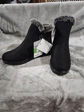Women's Black Faux-Fur Collar Waterproof Ankle Booties